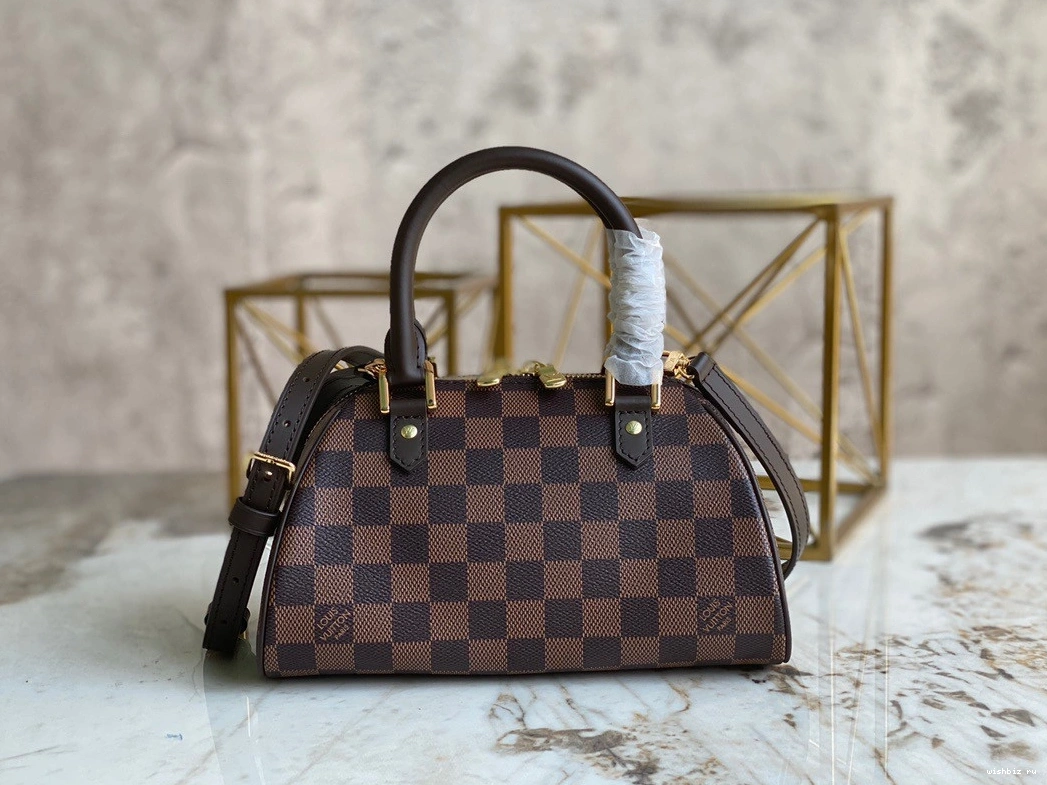 WIS VINTAGE VUITTON BAG LOUIS 1111